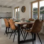 Casa Di Luna ميدل كيرك